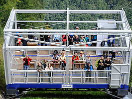Kaprun Hochgebirgsstauseen - Besuchergruppe im Lärchwand Schrägaufzug auf dem Weg zu den Hochgebirgsstauseen