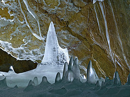 Eisriesenwelt Werfen - Detailaufnahme der Eiszwerge im Inneren der Höhle