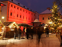 Festung Hohensalzburg - Weihnachtsmarkt auf der Festung bei Abenddämmerung