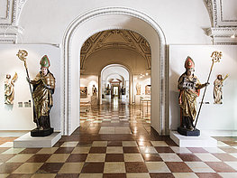DomQuartier Salzburg - Cathedral Museum South Oratory Entrance area with life-size statues