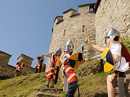 Mauterndorf castle - children dressed as knights at knight games